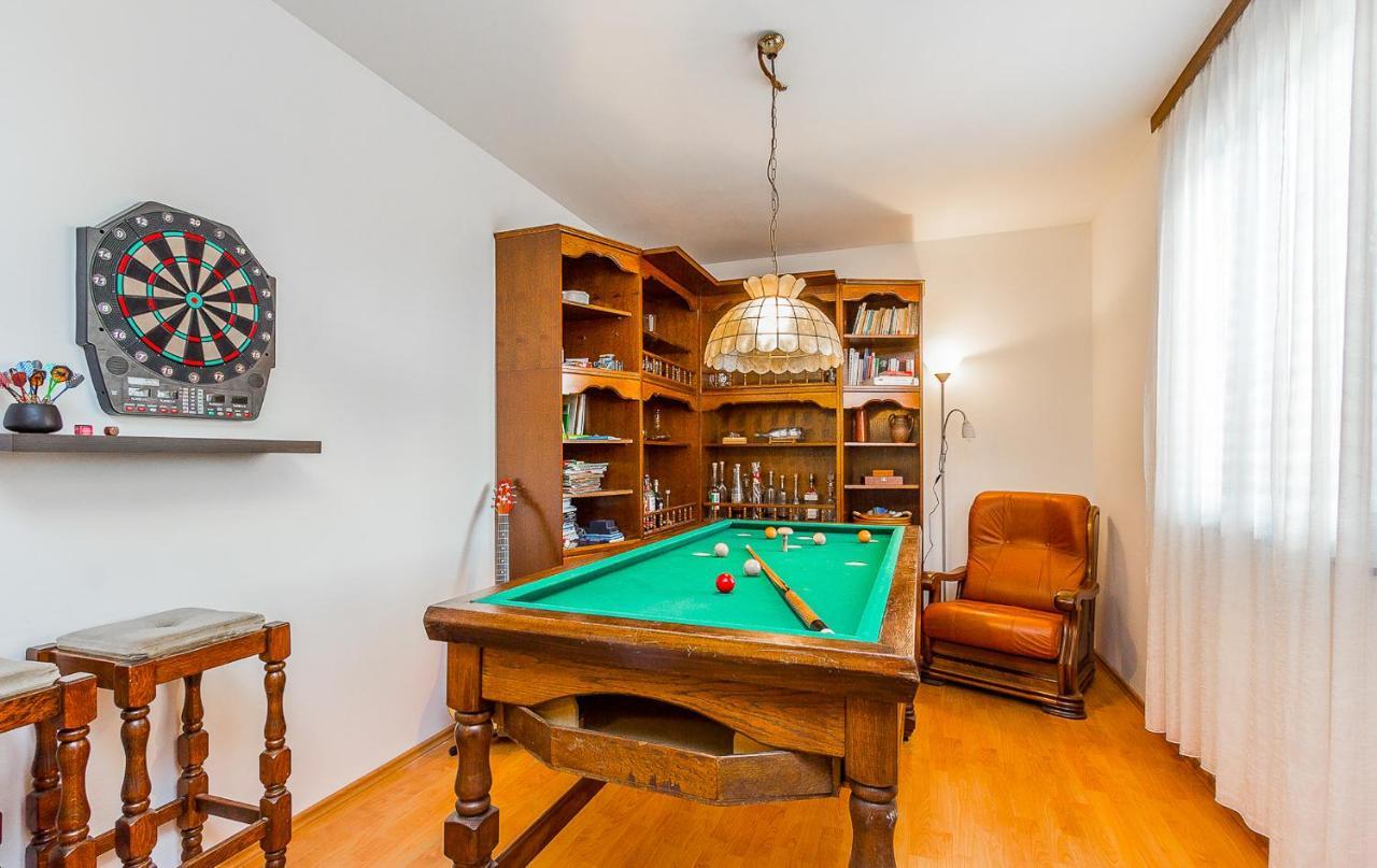 Holiday Home Villa プーラ 部屋 写真