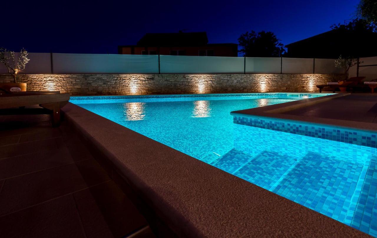 Holiday Home Villa プーラ 部屋 写真